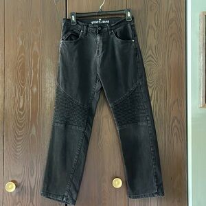 Steve’s Jeans black denim jeans with design pattern on legs. Size 14